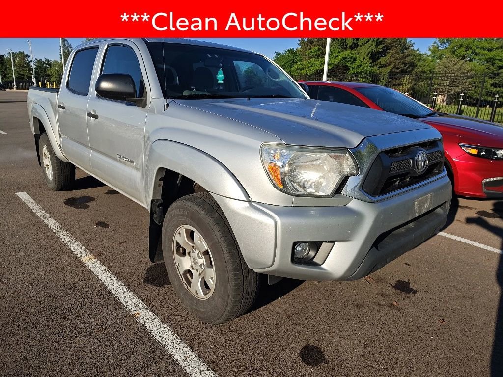 Used 2013 Toyota Tacoma 4x4 Double Cab w/ SR5 Pkg image 3