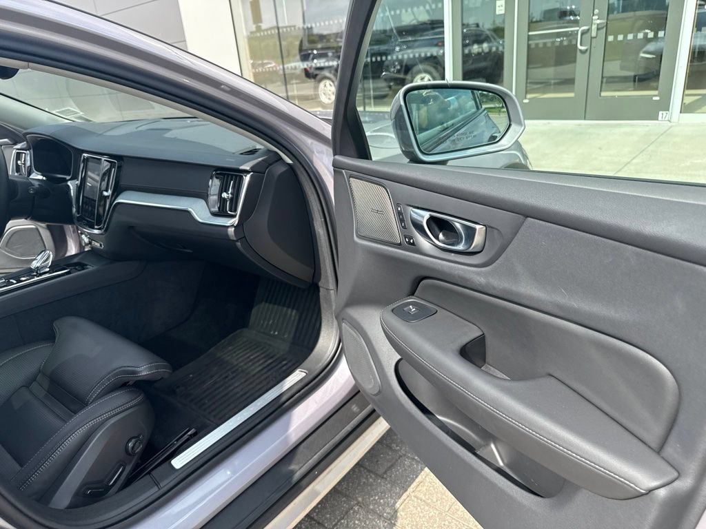 Used 2026 Volvo V60 B5 Cross Country Ultra w/ Climate Package AWD/4WD image 19