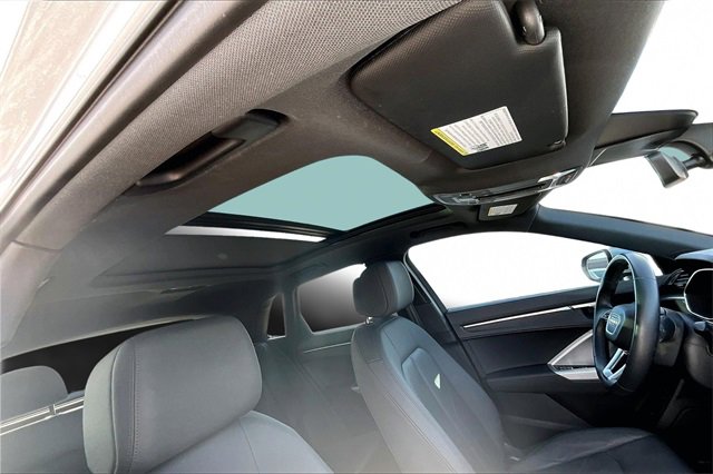 Used 2023 Audi Q3 2.0T Premium Plus w/ Premium Plus Package image 17