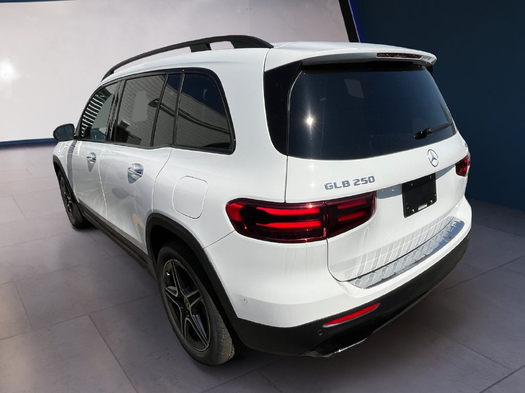 New 2026 Mercedes-Benz GLB 250 4MATIC image 2