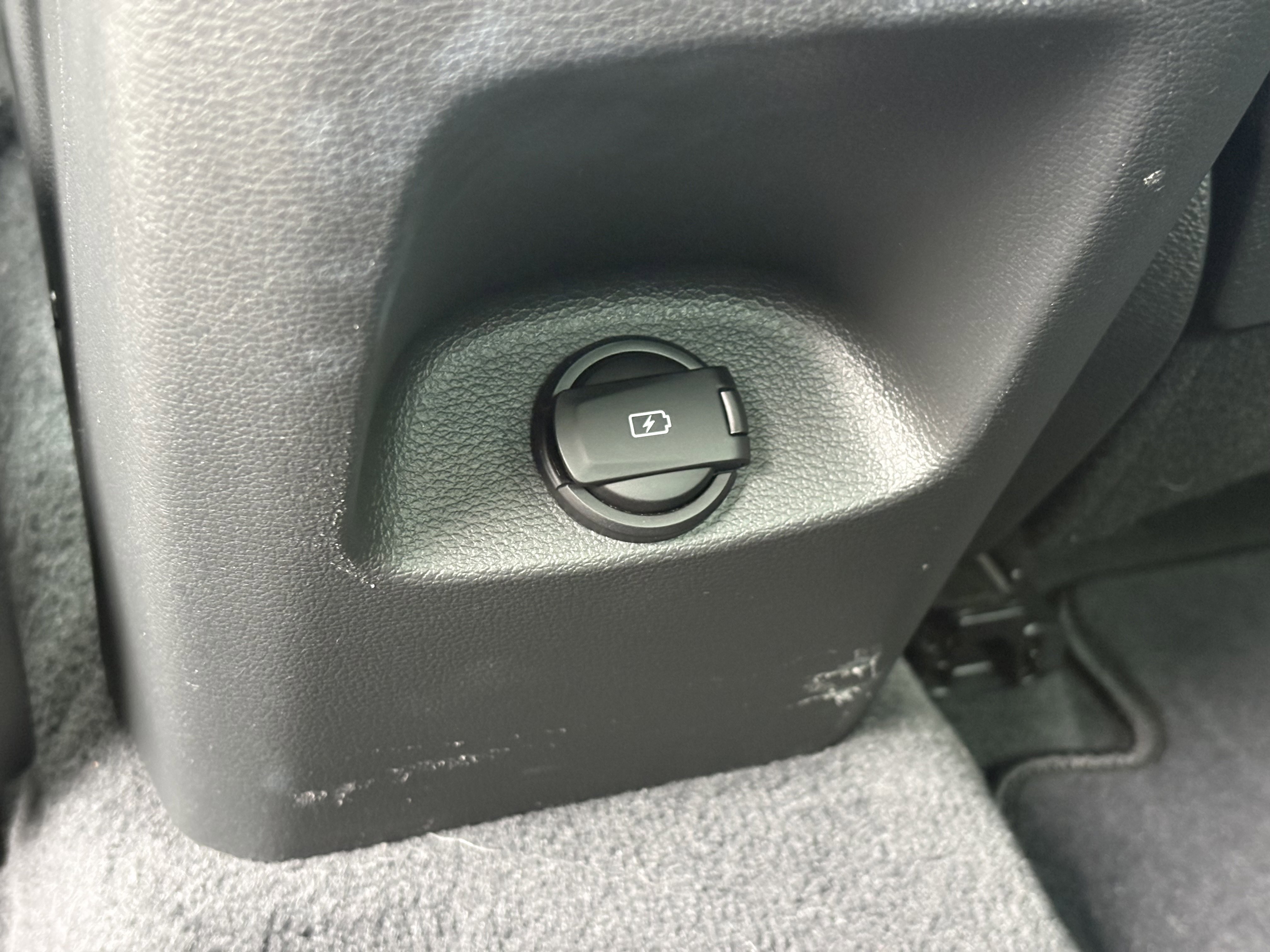 Used 2018 Hyundai Sonata Sport w/ Cargo Package image 12