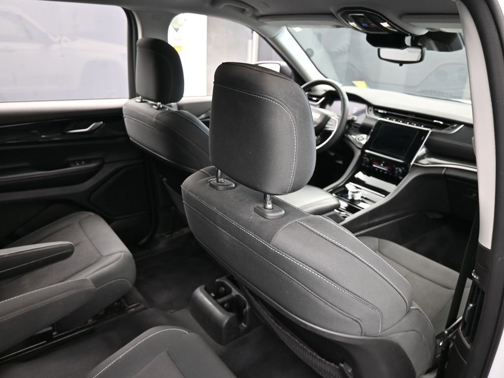 Used 2023 Jeep Grand Cherokee L Laredo w/ Luxury Tech Group I image 45