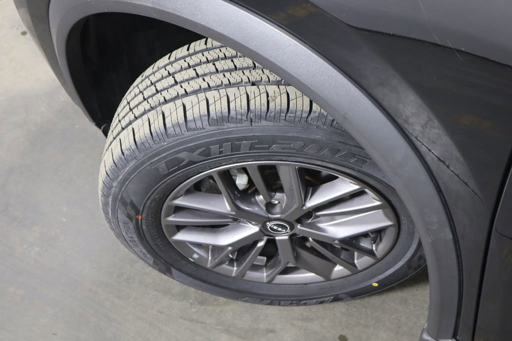 Used 2023 Nissan Rogue S image 39