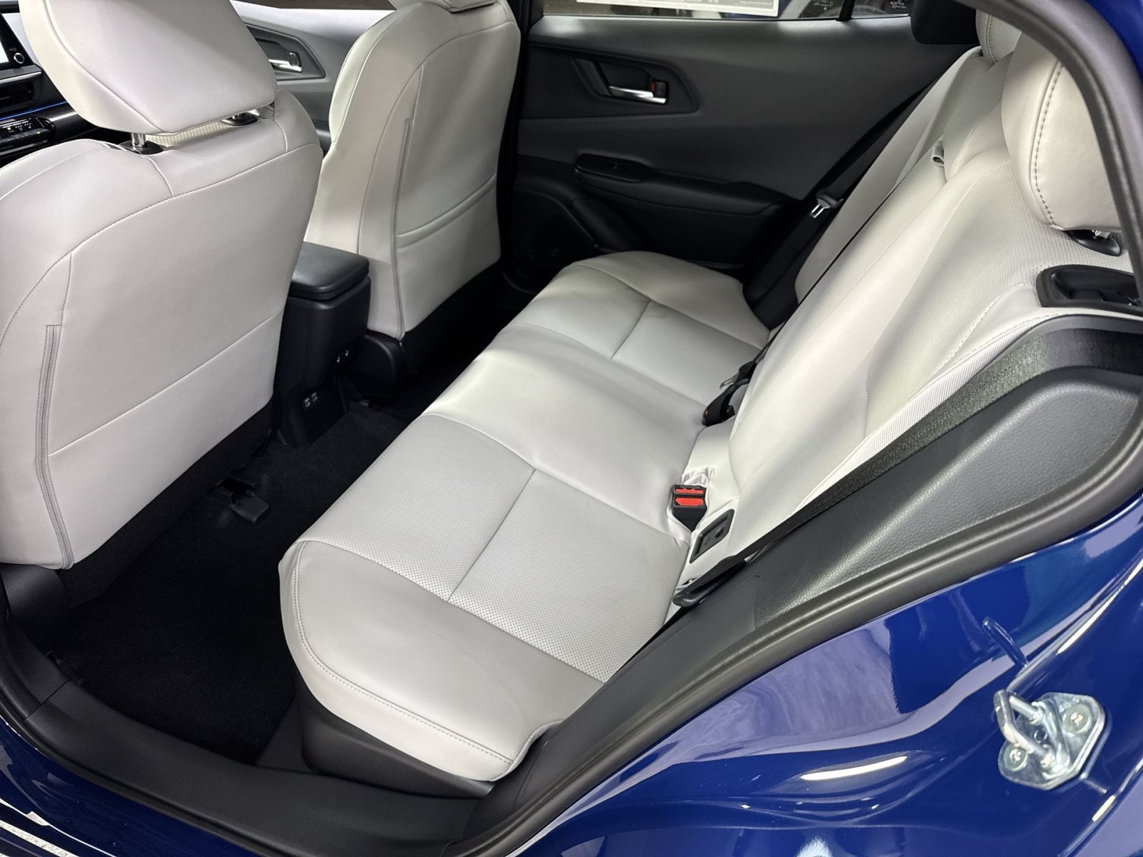 New 2027 Toyota Prius Limited w/ Limited Premium Package AWD/4WD image 33