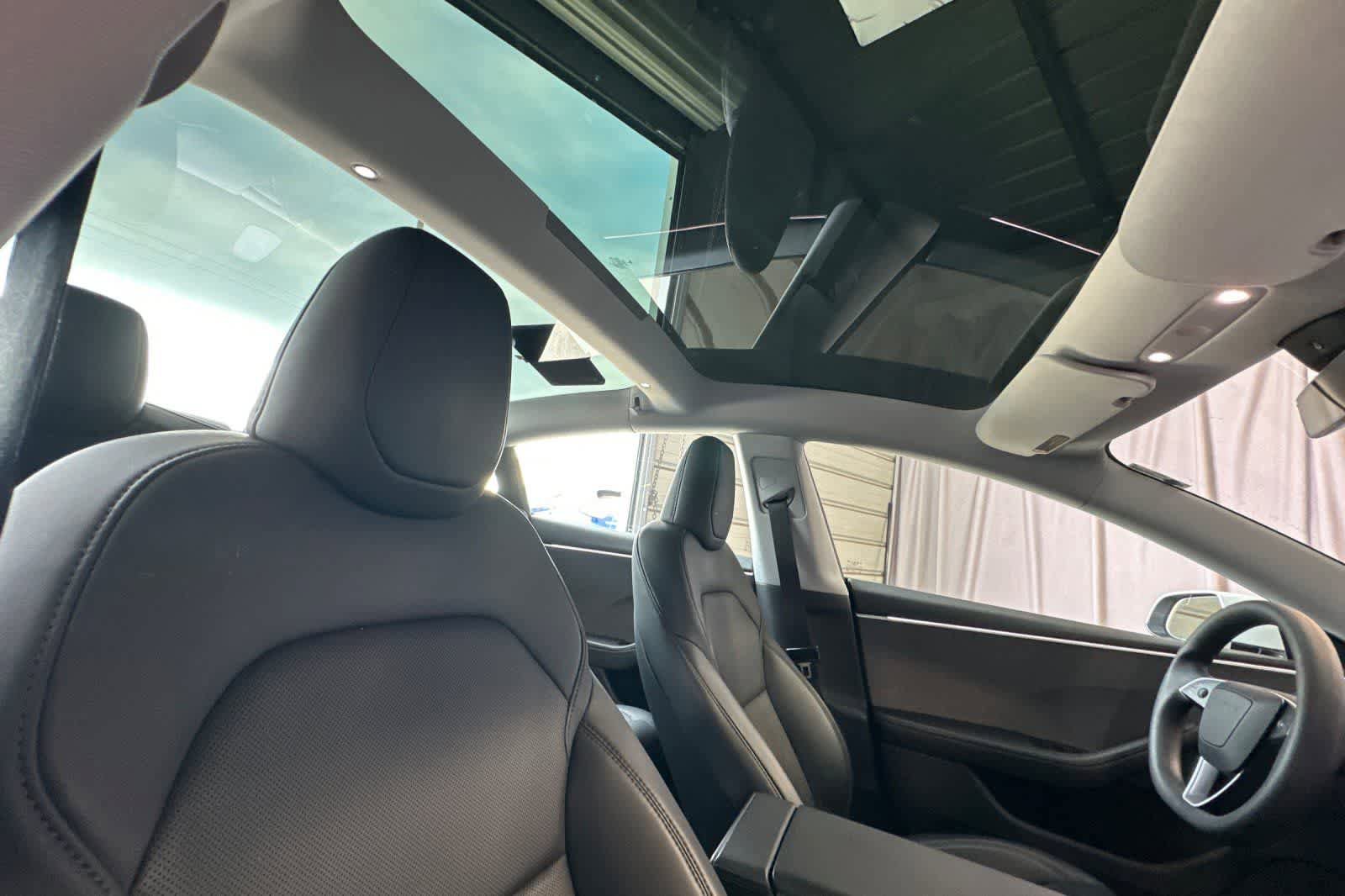 Used 2025 Tesla Model 3 Long Range RWD image 17