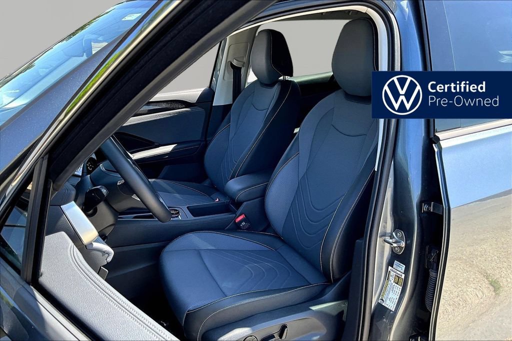 Used 2025 Volkswagen Tiguan SE FWD image 22