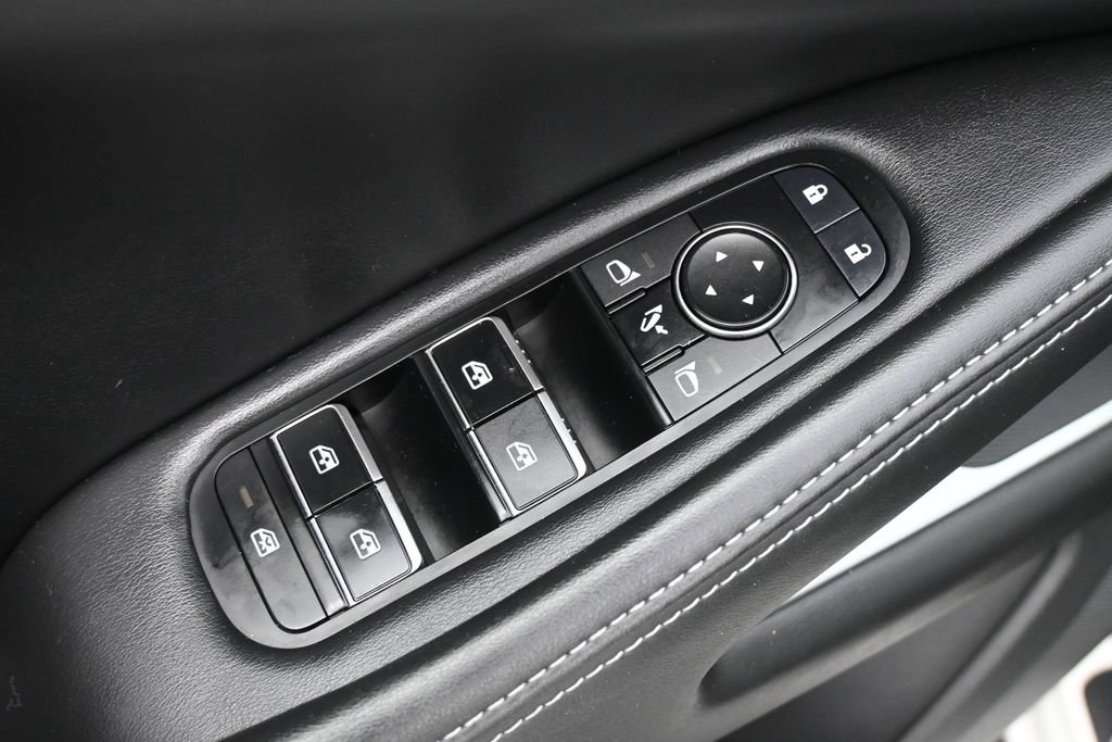 Used 2023 INFINITI QX60 Luxe w/ Performance Audio Package FWD image 4