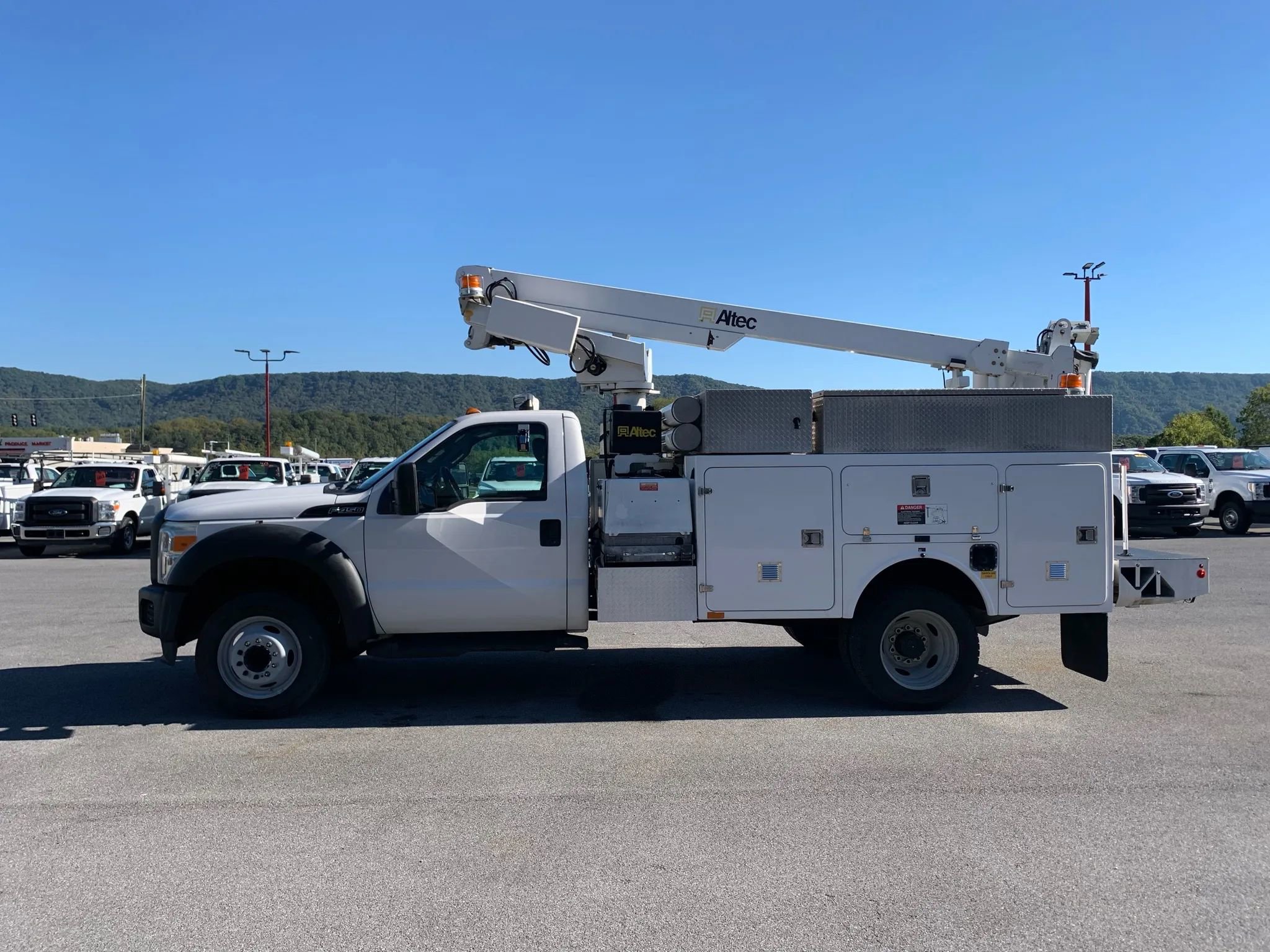 Used 2013 Ford F450 XL w/ Snow Plow Prep Pkg RWD image 5