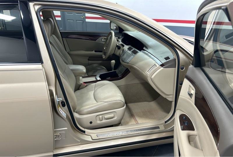 Used 2010 Toyota Avalon FWD image 8