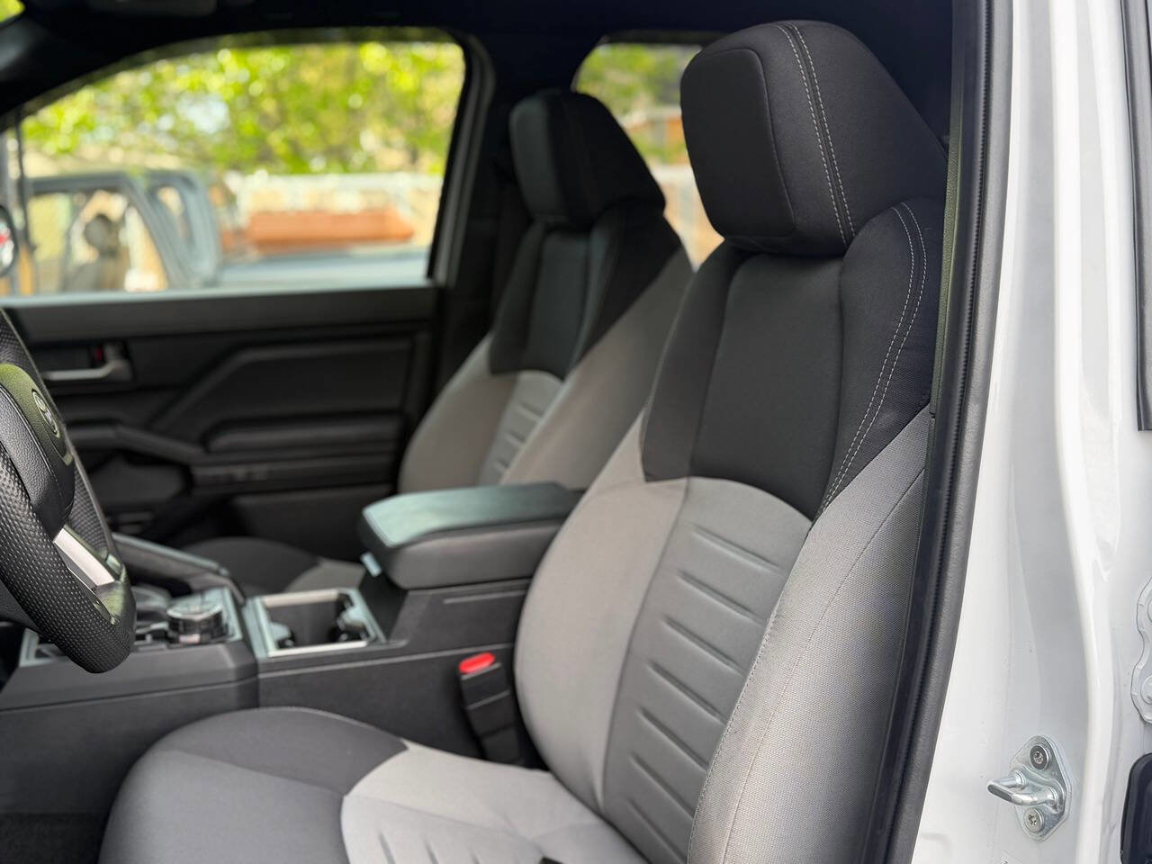 Used 2024 Toyota Tacoma TRD Off-Road w/ TRD Off Road Upgrade Package image 30