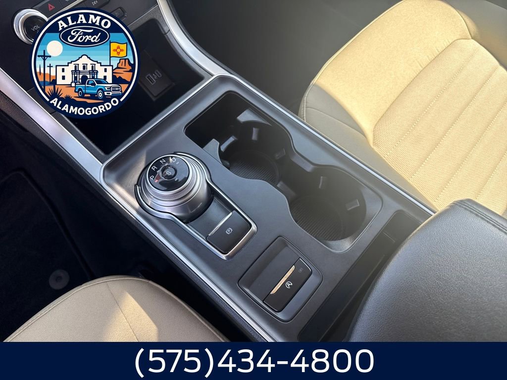 Used 2024 Ford Edge SE image 9