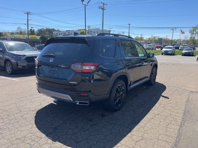 Used 2025 Honda Pilot Touring image 15
