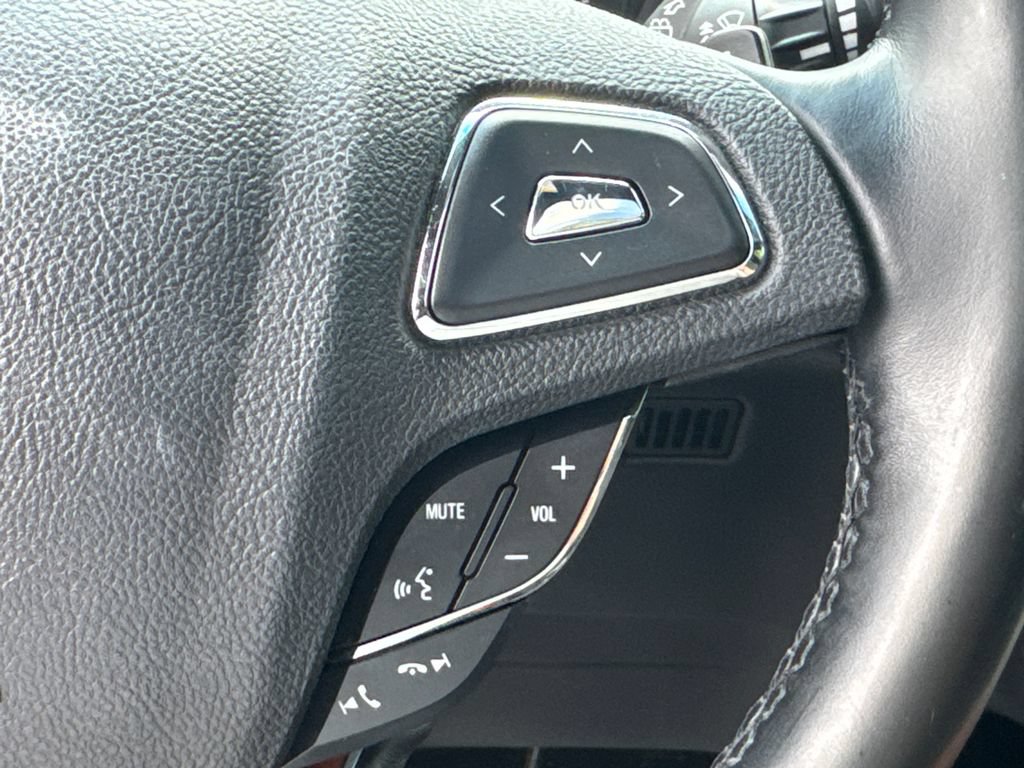 Used 2017 Lincoln MKX Reserve w/ Lincoln MKX Climate Package FWD image 26