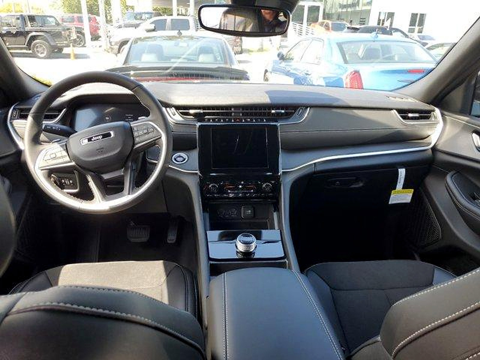 New 2024 Jeep Grand Cherokee L Altitude RWD image 7
