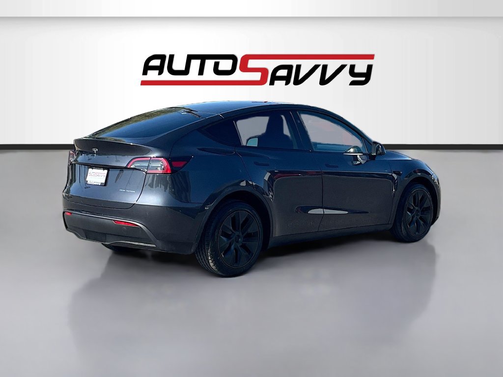 Used 2025 Tesla Model Y Long Range AWD/4WD image 7