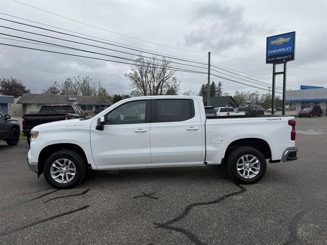 Used 2022 Chevrolet Silverado 1500 LT image 3