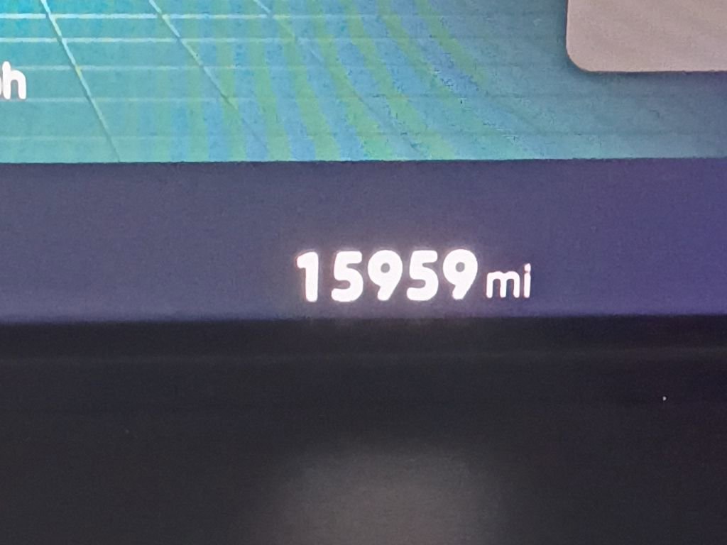 Used 2025 Volkswagen Atlas SE FWD image 2