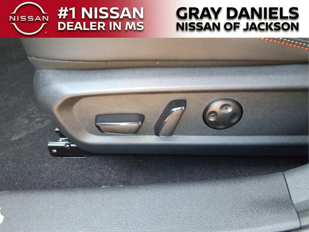 New 2026 Nissan Sentra SR w/ SR Premium Package FWD image 11