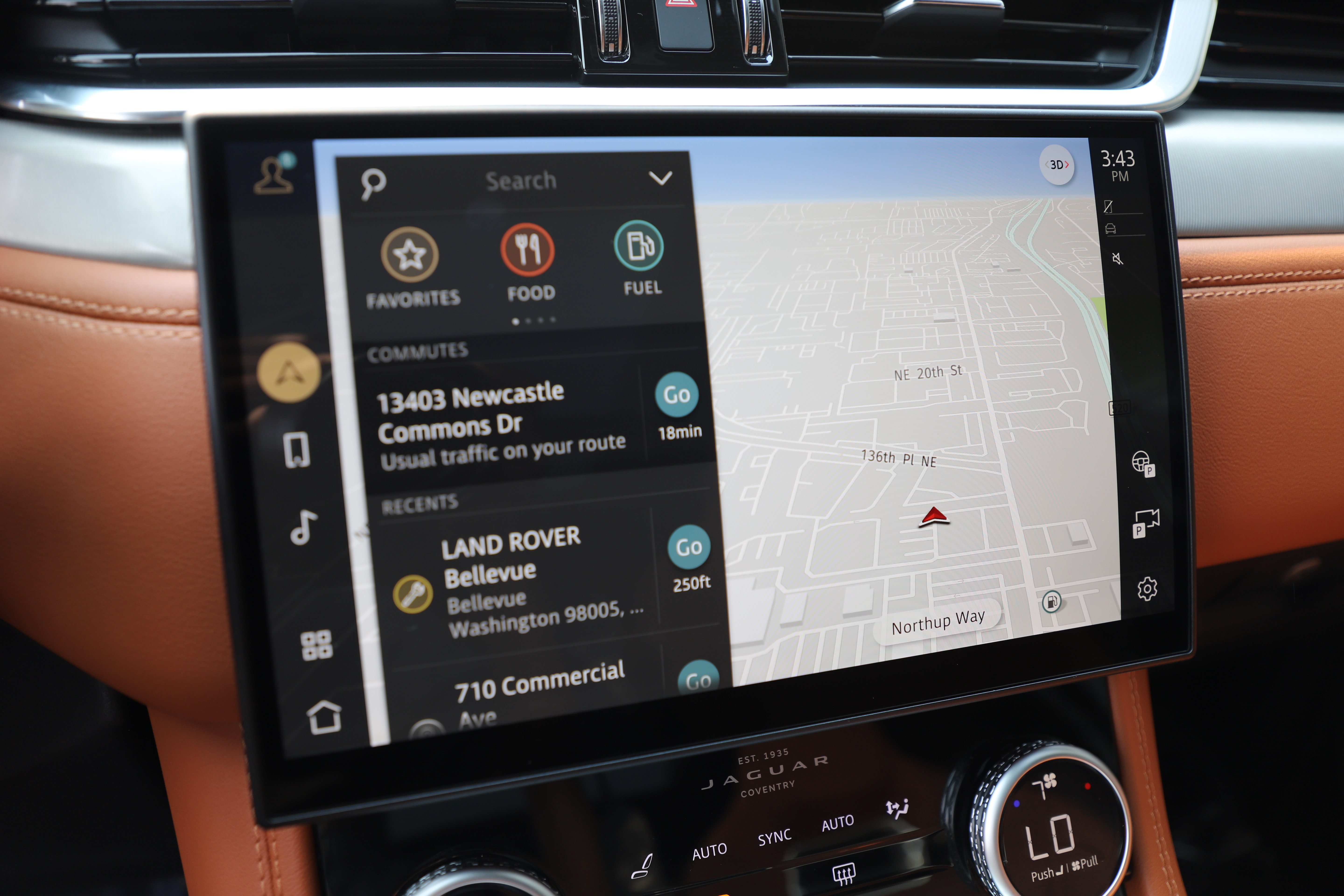 Certified 2025 Jaguar F-PACE R-Dynamic S AWD/4WD image 19