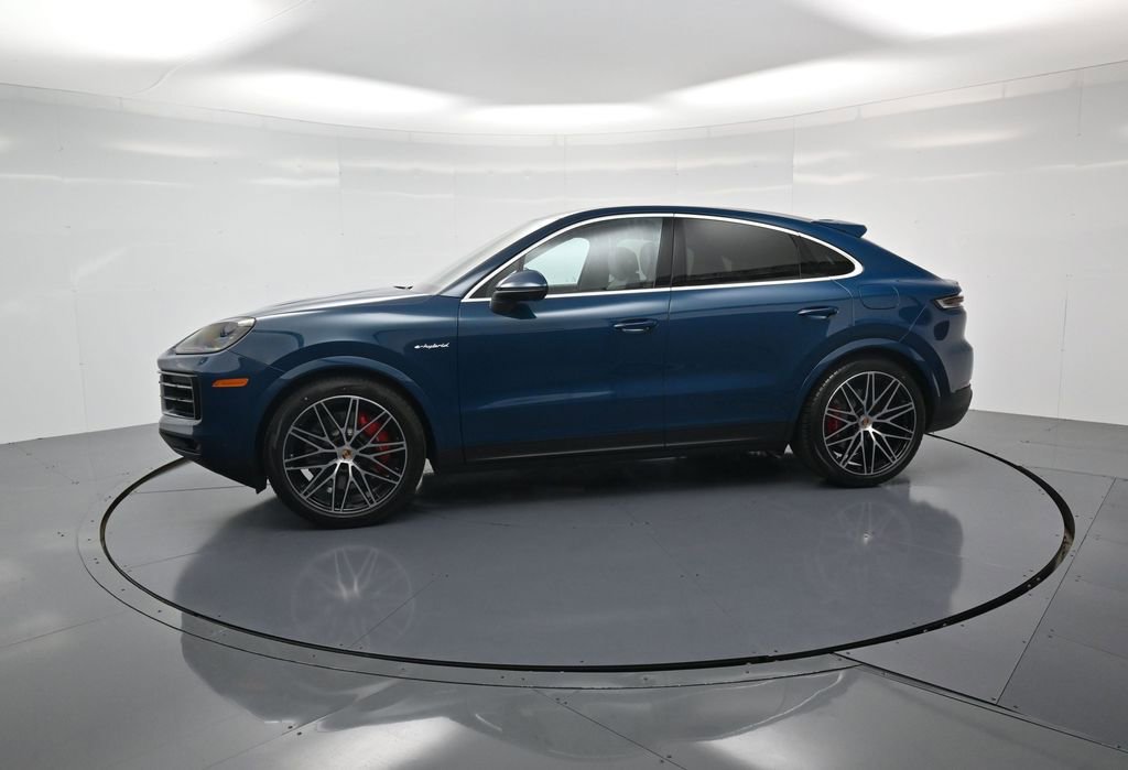New 2026 Porsche Cayenne S image 2