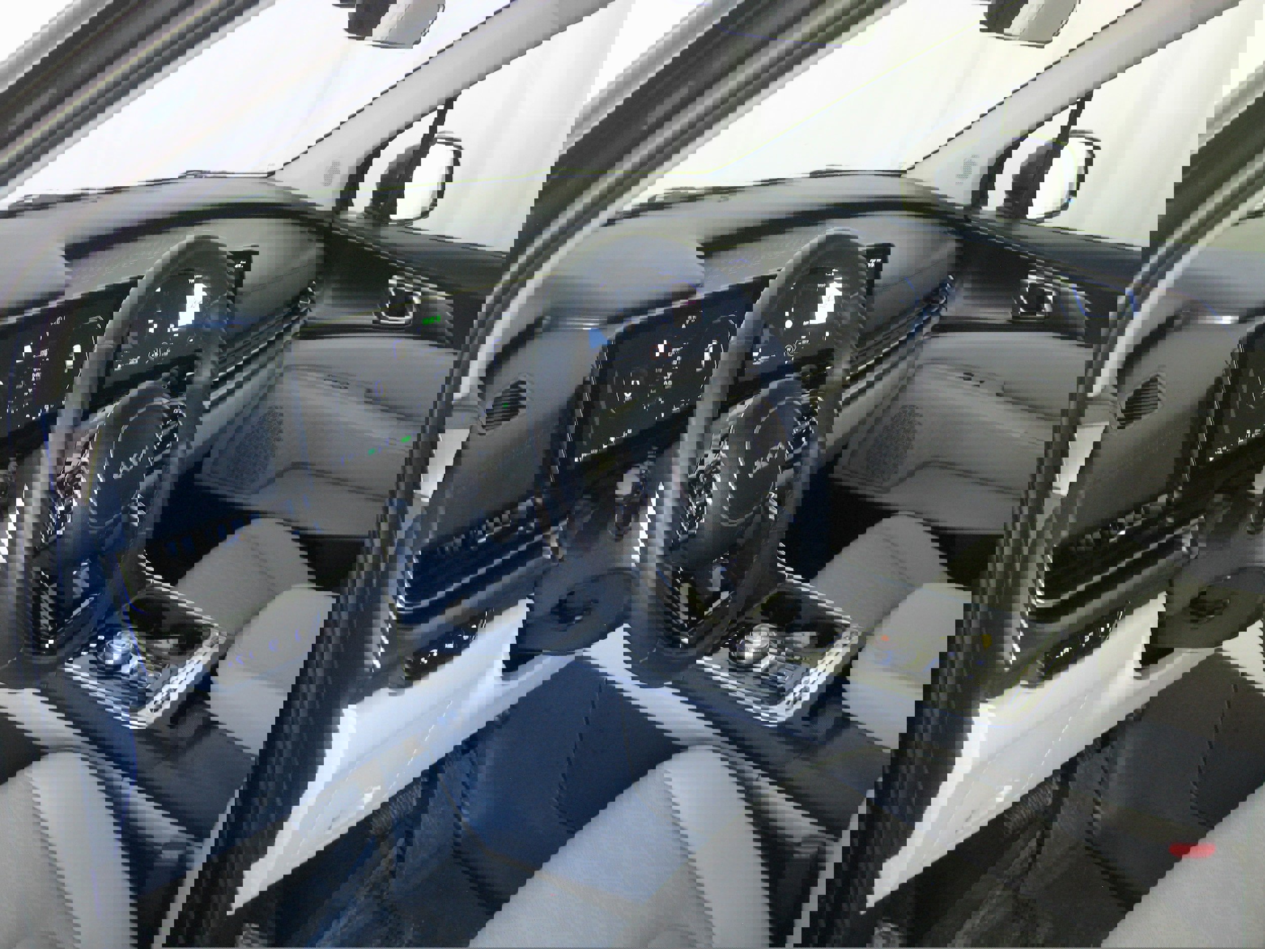 Used 2025 Kia Carnival SX w/ SX Dark Edition Package image 12