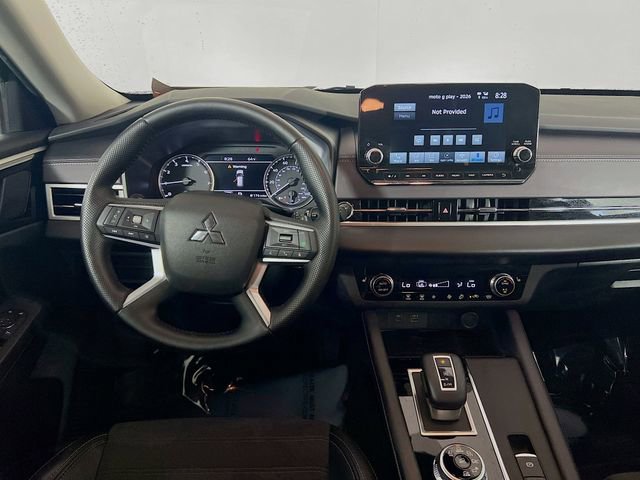 Used 2023 Mitsubishi Outlander SE image 19