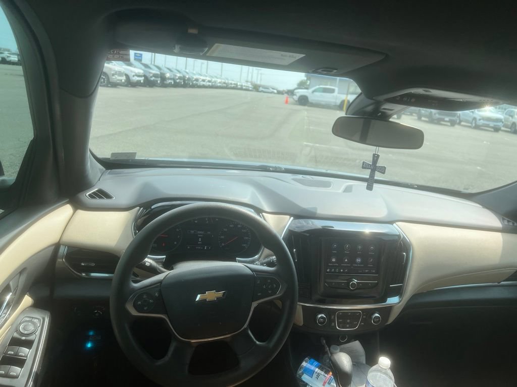 Used 2023 Chevrolet Traverse LS AWD/4WD image 7