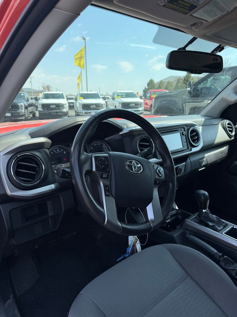 Used 2017 Toyota Tacoma SR5 w/ Tow Package image 11