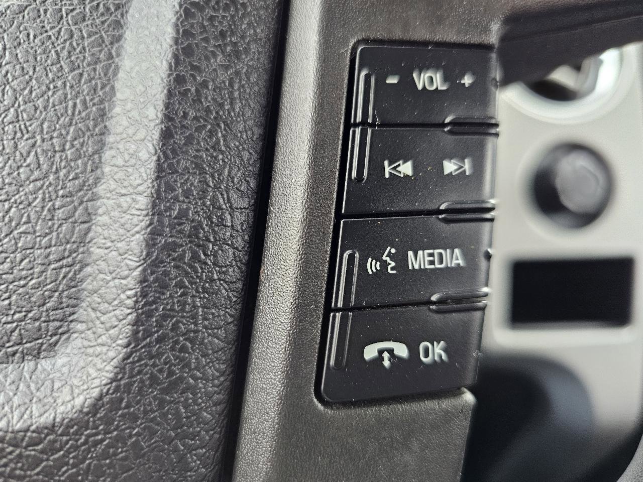 Used 2014 Ford F150 XLT image 9