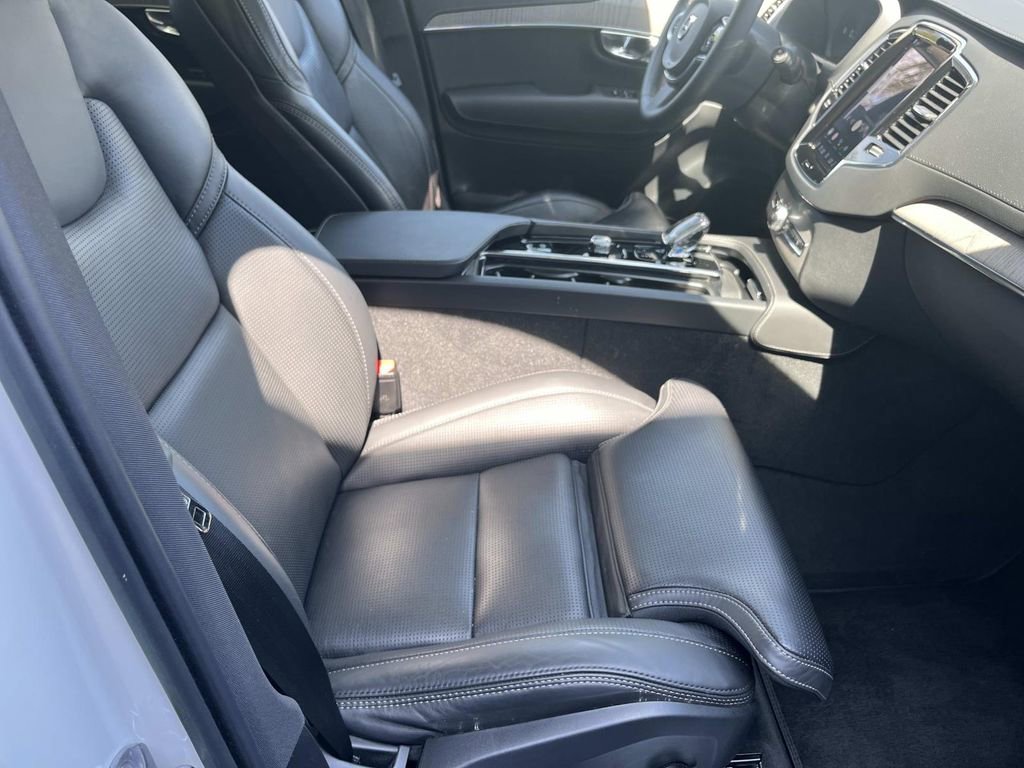 Used 2023 Volvo XC90 B6 Ultimate w/ Protection Package Premier image 24