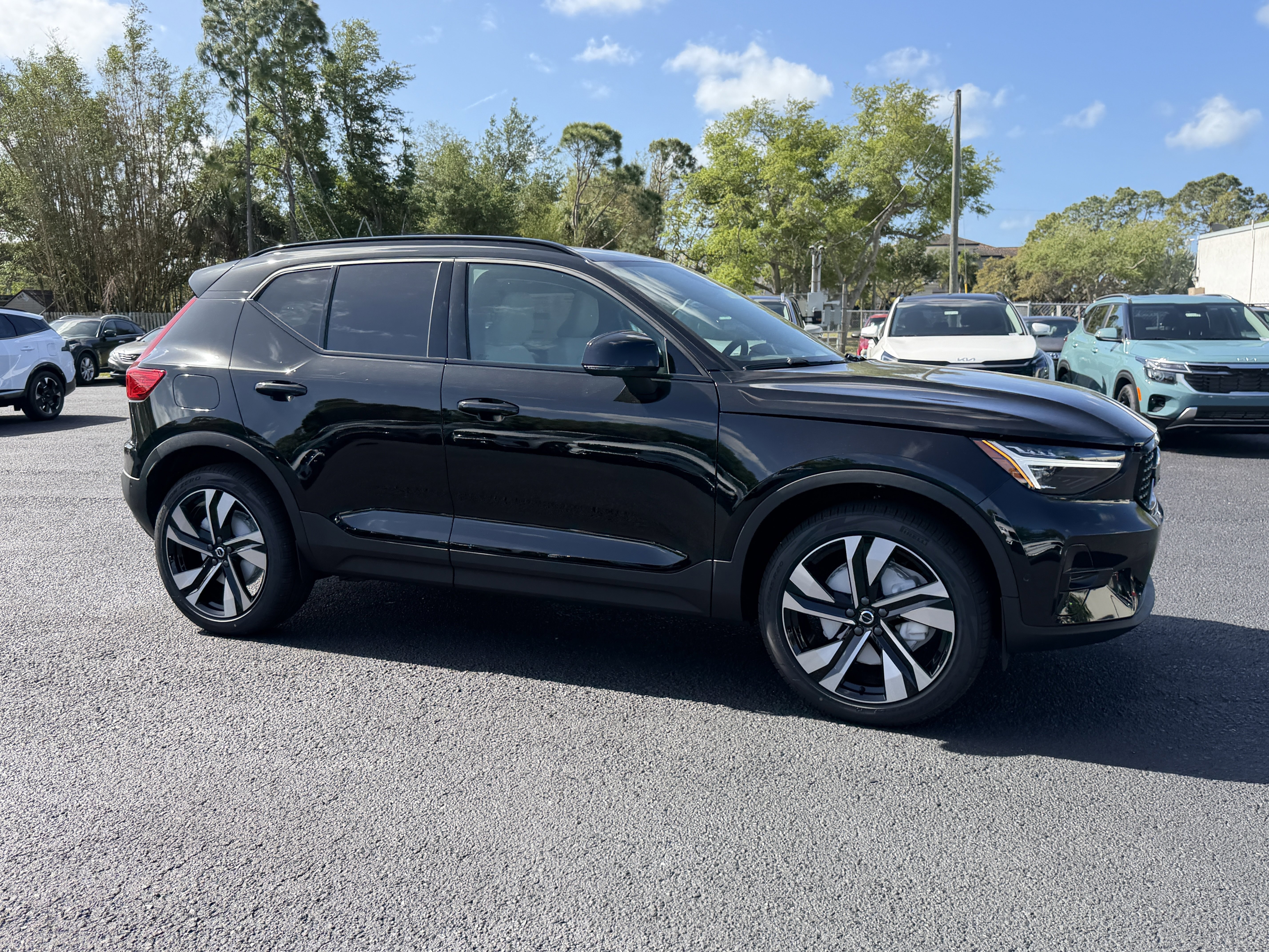 New 2026 Volvo XC40 B5 Ultra w/ Protection Package AWD/4WD image 1