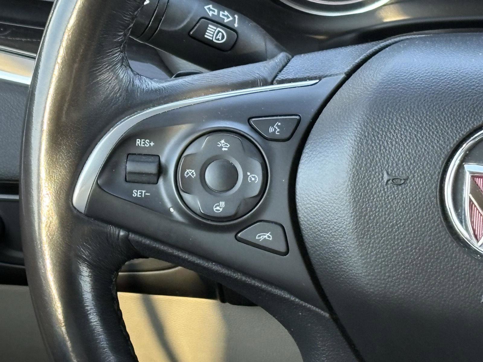 Used 2021 Buick Enclave Premium w/ Sun and Sites Package image 10