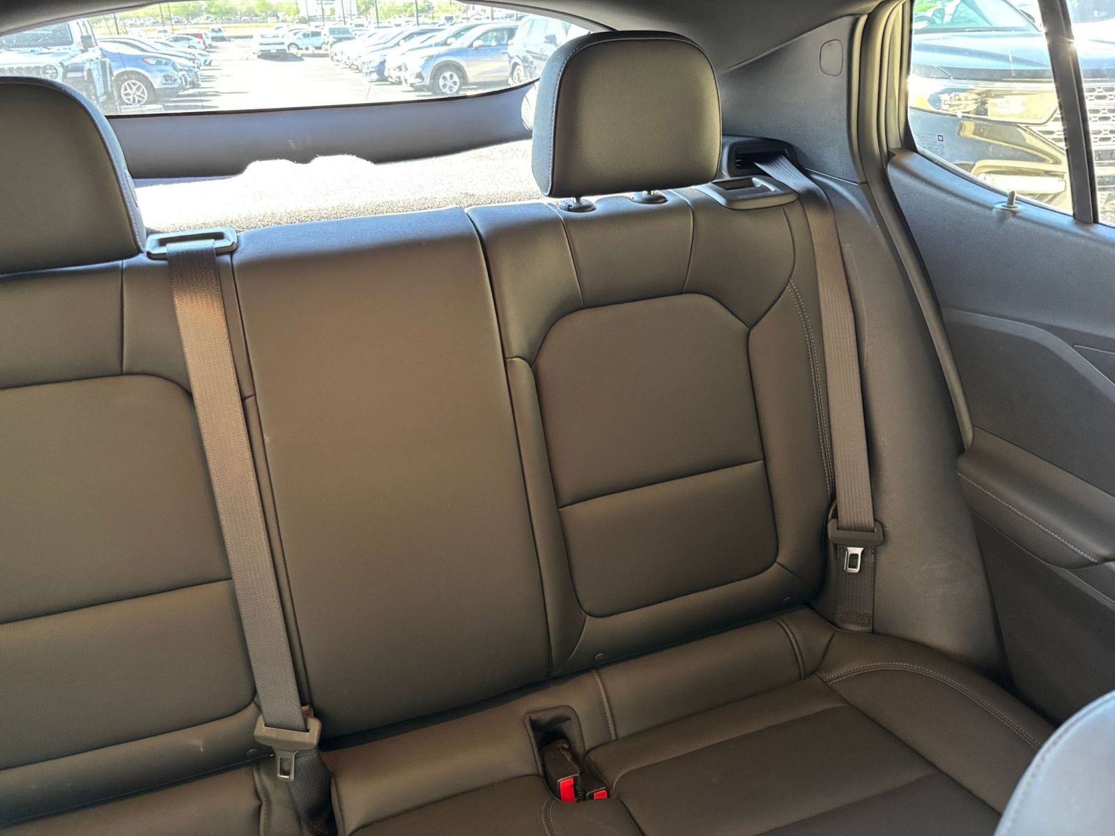 Used 2025 Buick Envista Sport Touring image 35