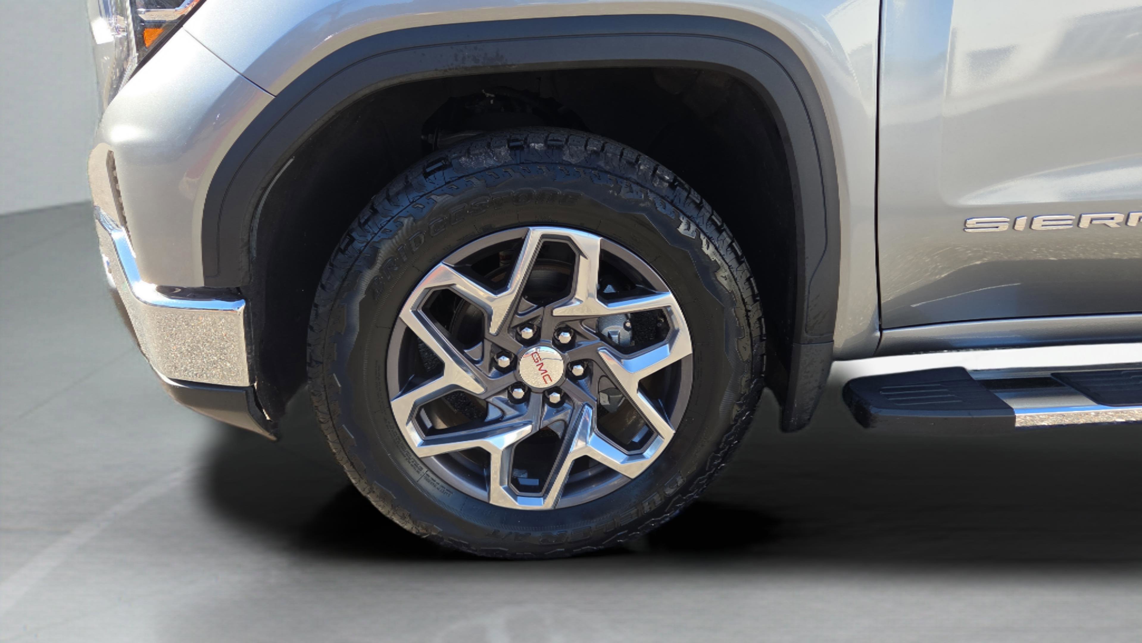 Used 2023 GMC Sierra 1500 SLT w/ SLT Premium Package image 26