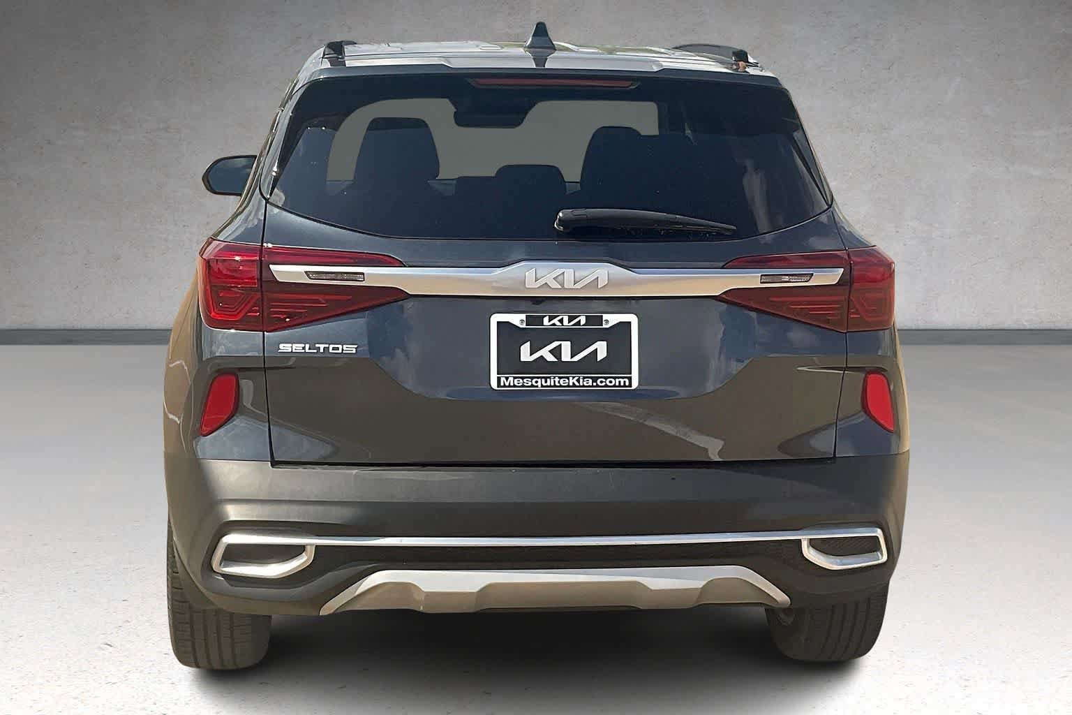 Certified 2023 Kia Seltos S w/ Navigation Package FWD image 5