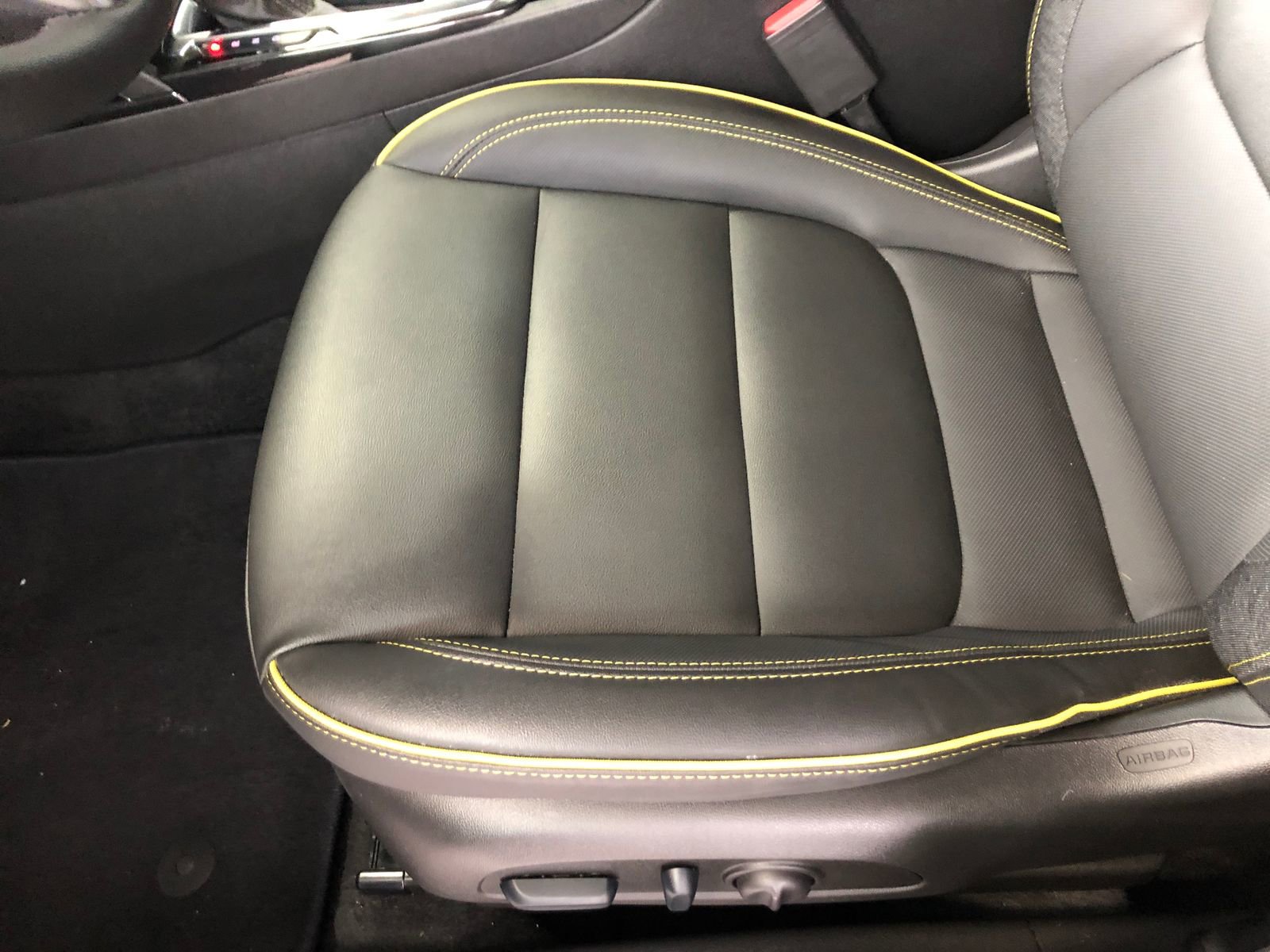 Used 2025 Chevrolet TrailBlazer ACTIV w/ Convenience Package AWD/4WD image 22