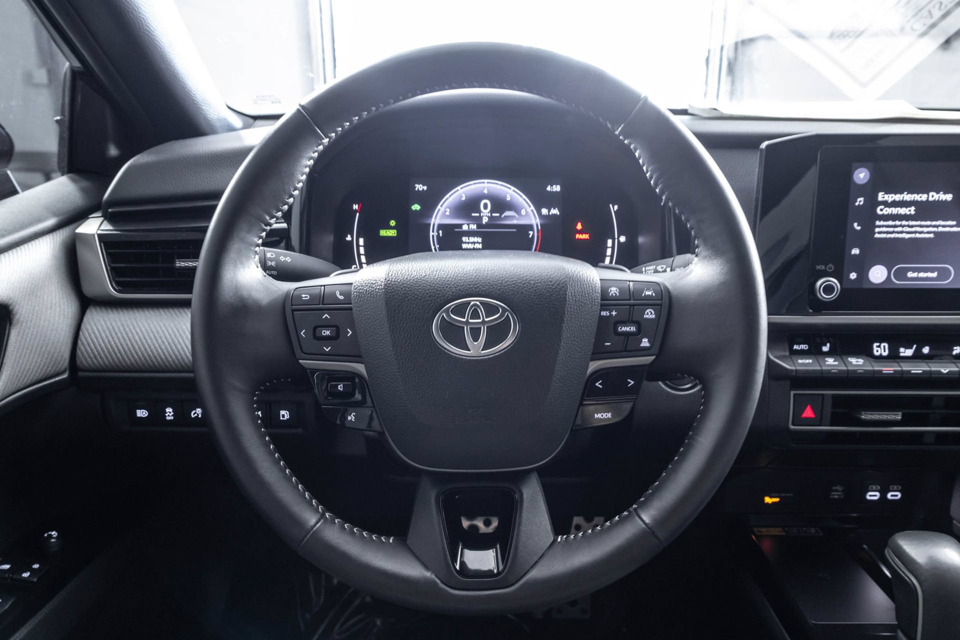 Used 2025 Toyota Camry SE w/ Convenience Package AWD/4WD image 28