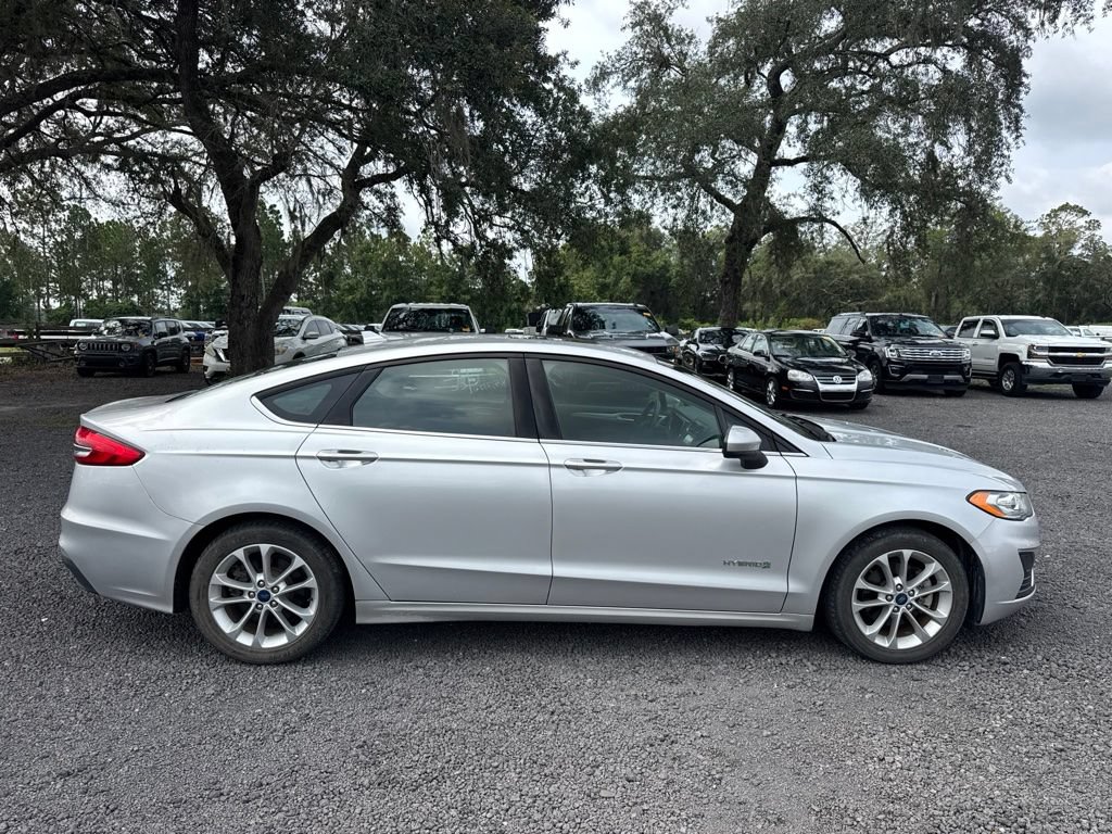Used 2019 Ford Fusion SE FWD image 6