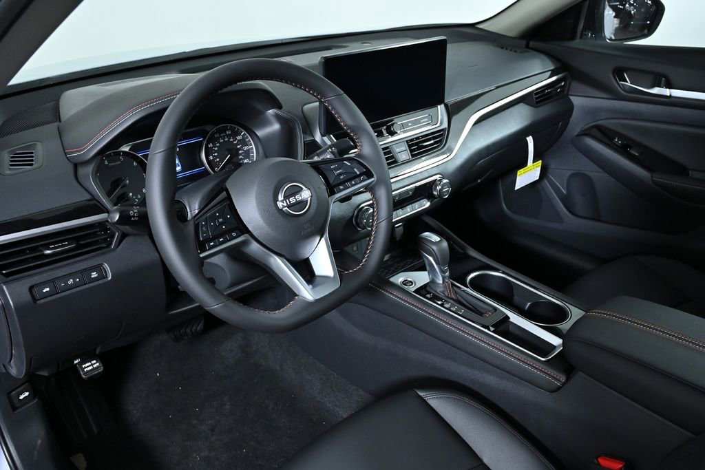 New 2025 Nissan Altima 2.5 SR w/ SR Premium Package image 7