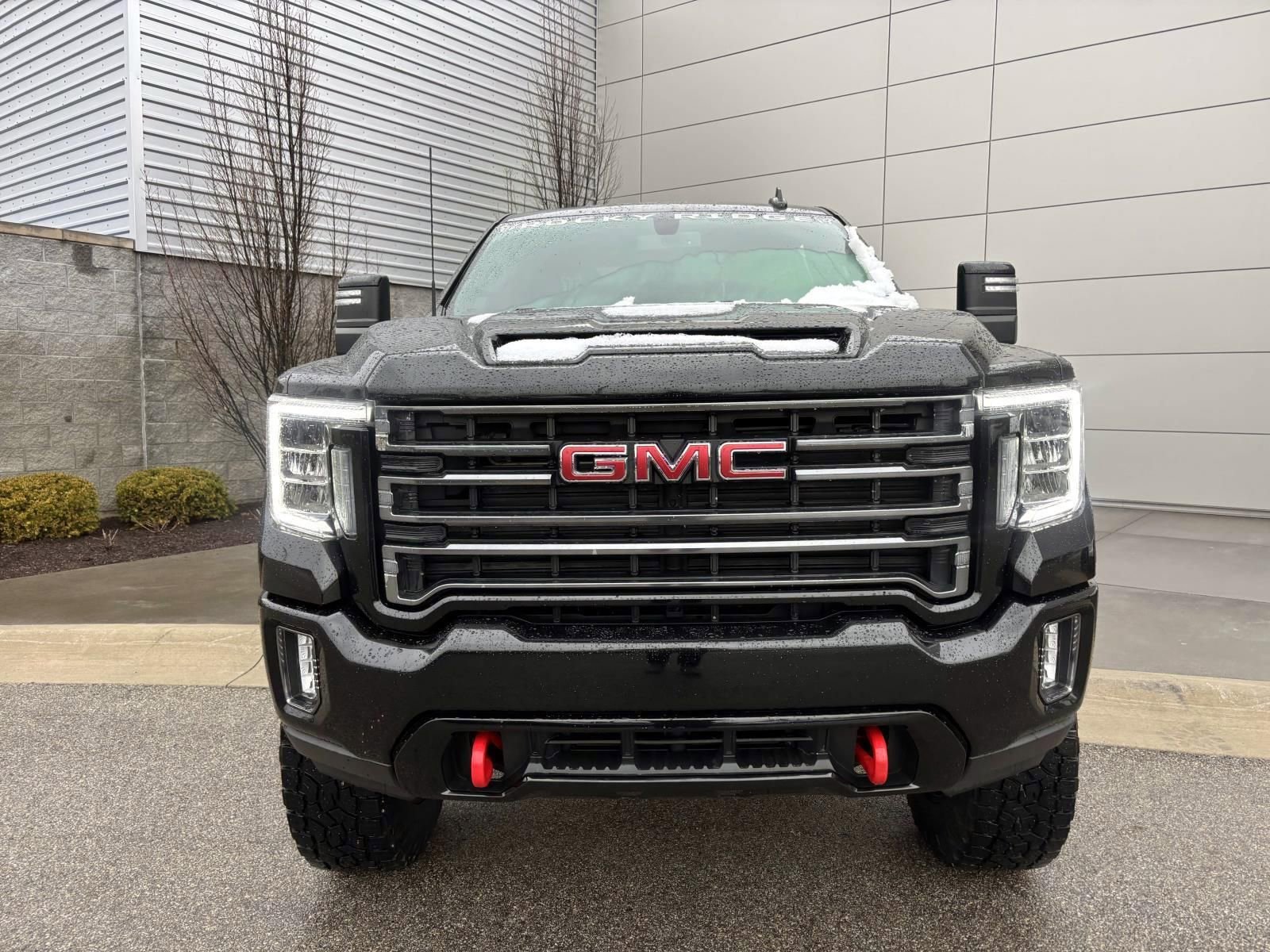 Used 2022 GMC Sierra 3500 AT4 image 2