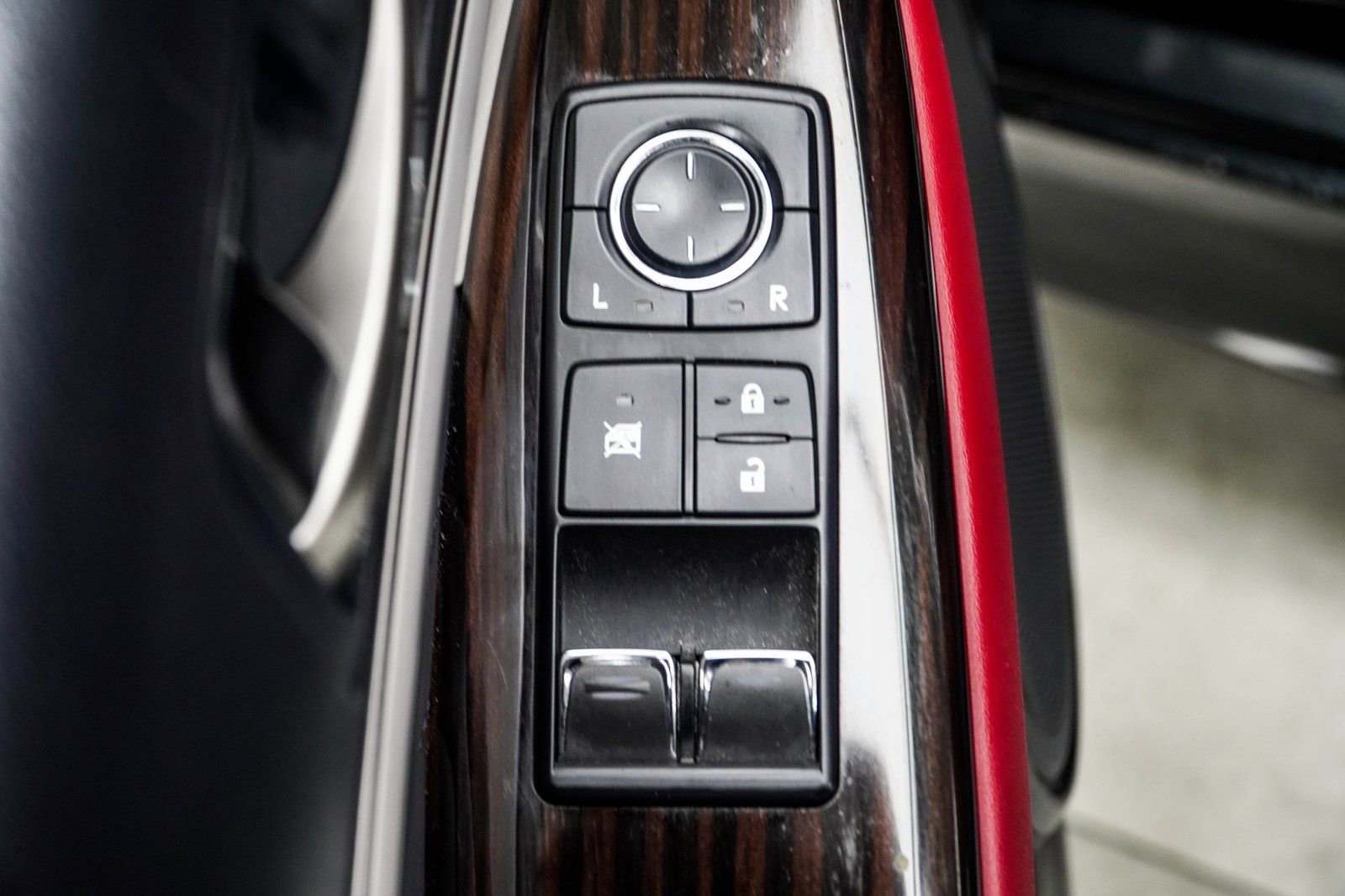 Used 2024 Lexus RC 300 w/ Premium Package image 37