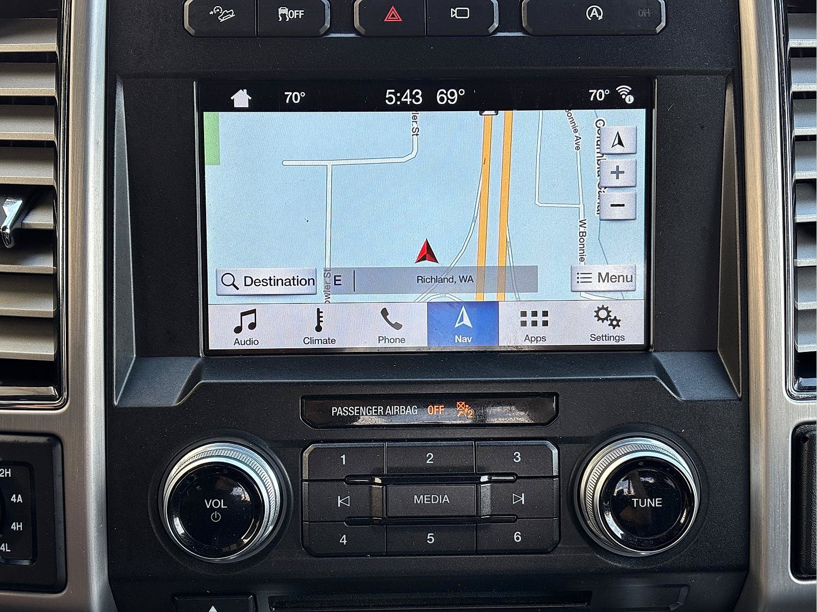 Used 2018 Ford F150 Platinum w/ Equipment Group 701A Luxury AWD/4WD image 24