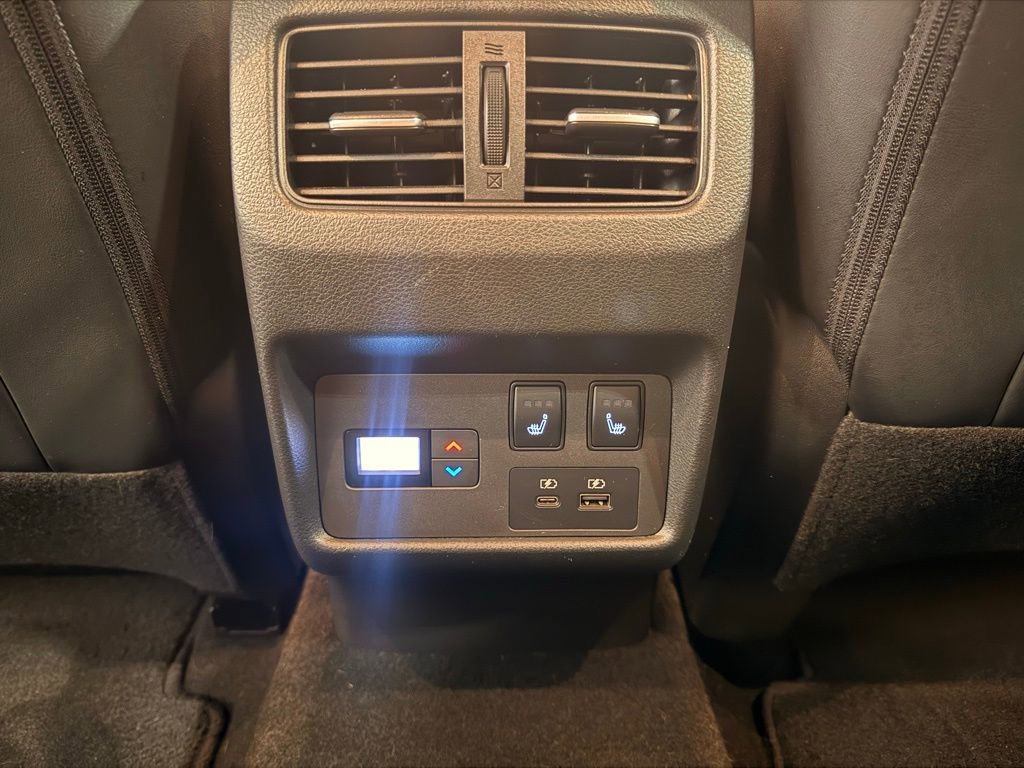 Used 2021 Nissan Rogue Platinum FWD image 35