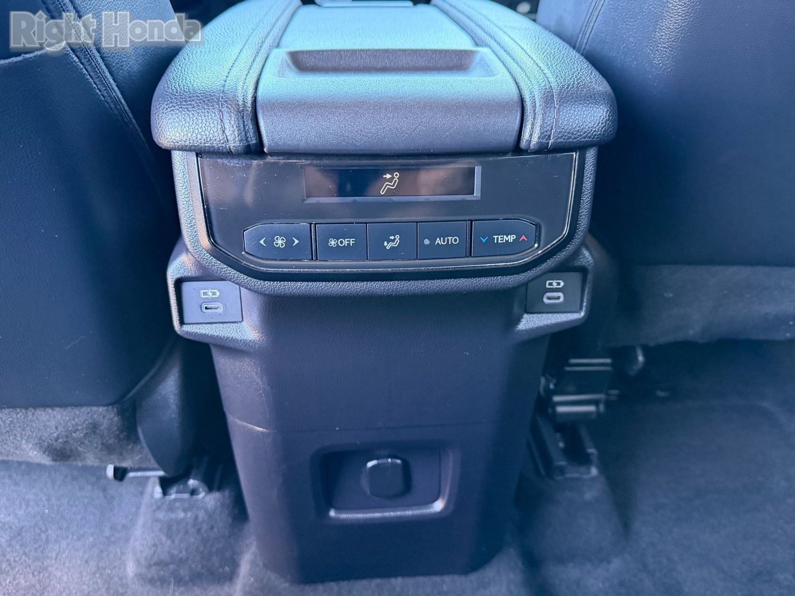 Used 2025 Toyota Grand Highlander AWD image 19