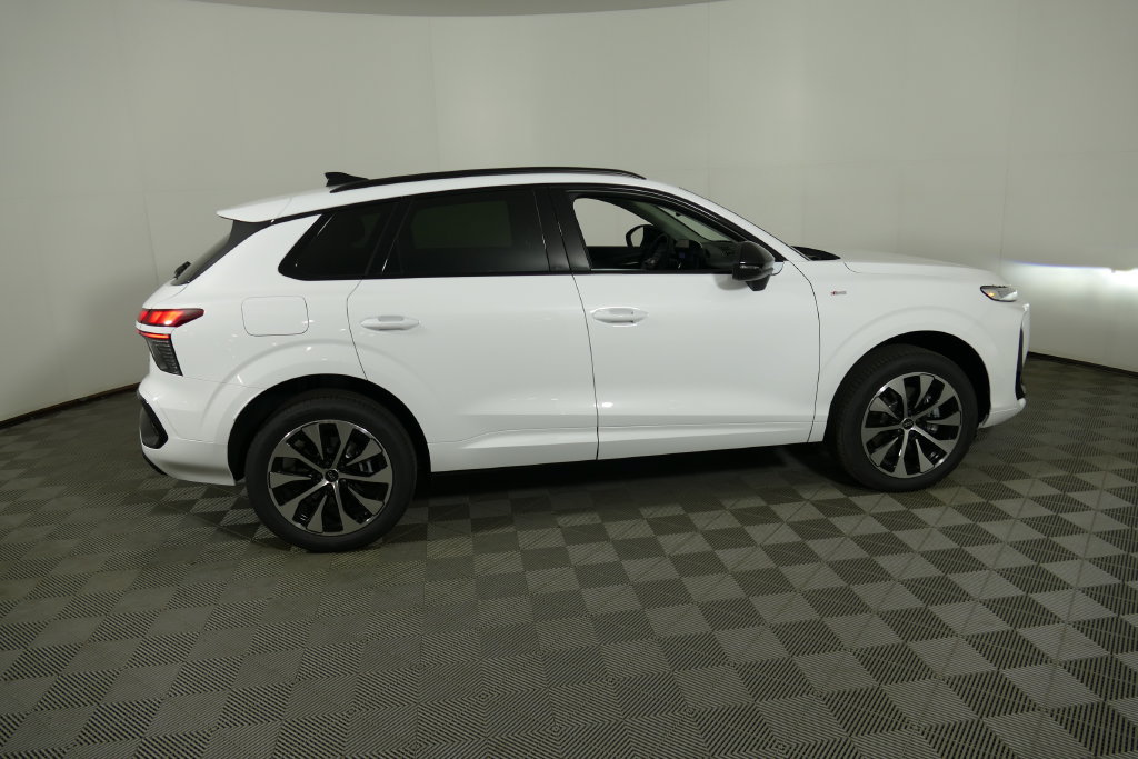 New 2026 Audi Q3 quattro 2.0T AWD/4WD image 2