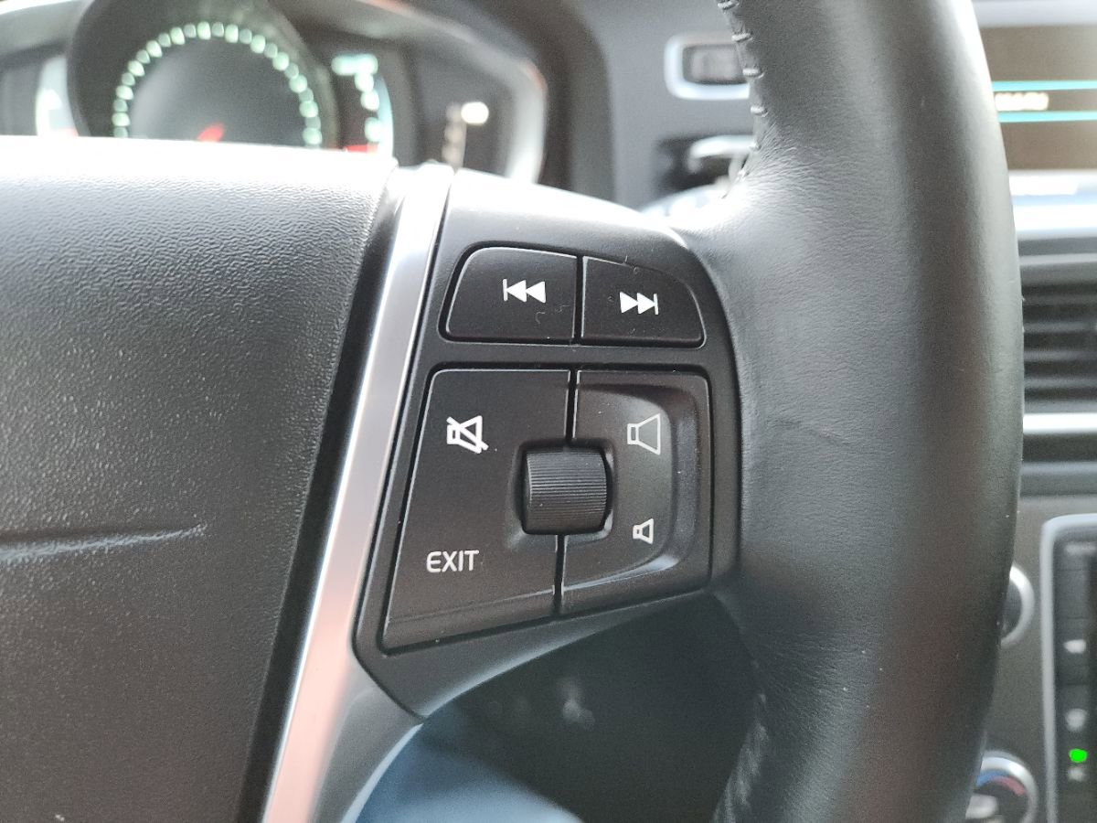 Used 2015 Volvo V60 T5 Premier image 23