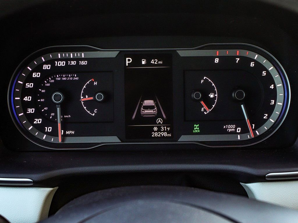 Used 2023 Hyundai Tucson SE image 16