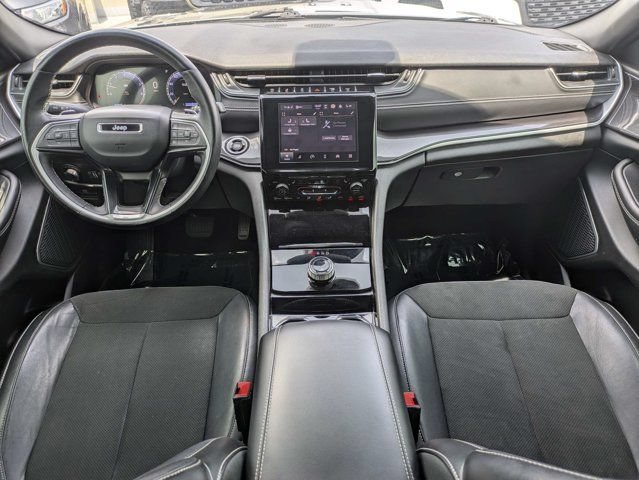 Certified 2022 Jeep Grand Cherokee Altitude RWD image 16