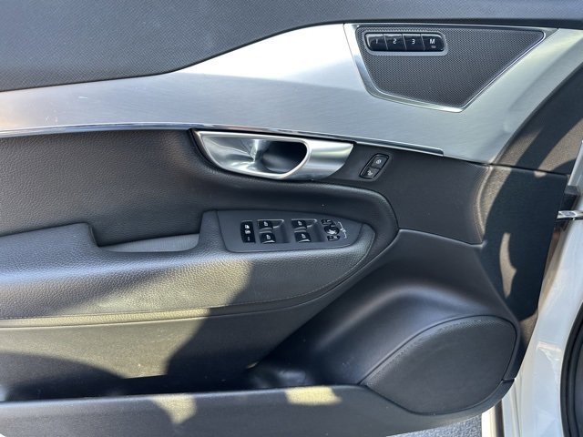 Used 2018 Volvo XC90 T5 Momentum w/ Convenience Package image 24