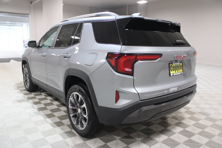 New 2027 GMC Terrain Elevation w/ Elevation Premium Package AWD/4WD image 9